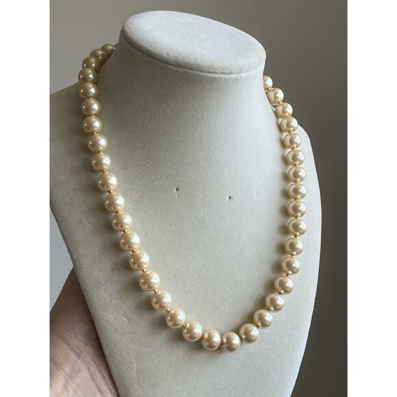 Unbranded Jewelry - NOS Vintage Glass Faux Pearls Necklace Individually Knotted 18”